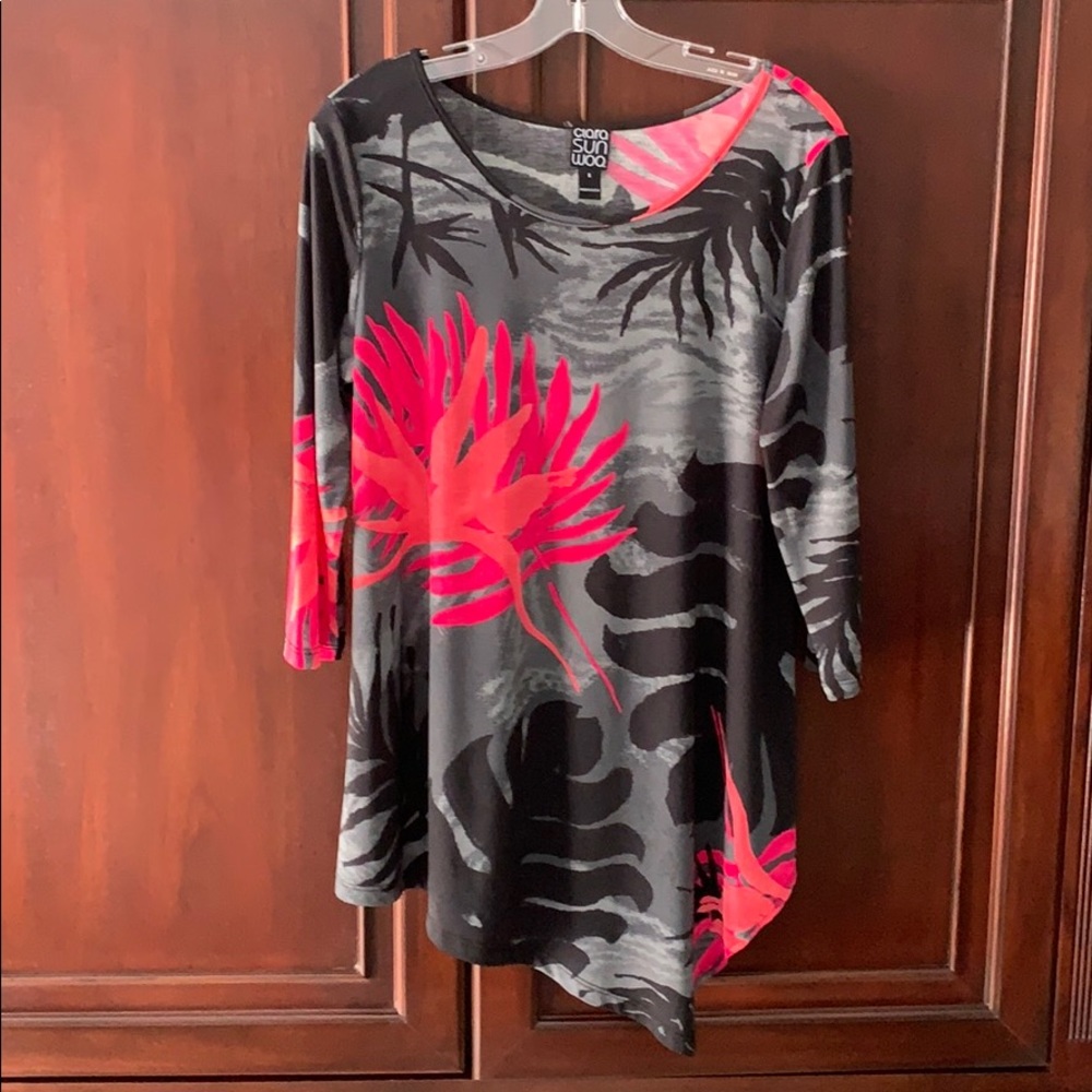 Small 3/4 sleeve tunic